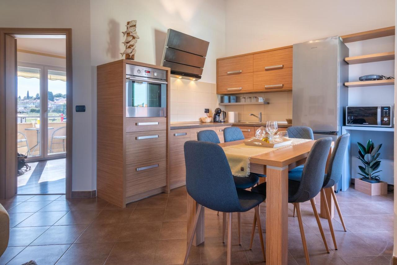 Penthouse Gea Apartment Premantura Luaran gambar