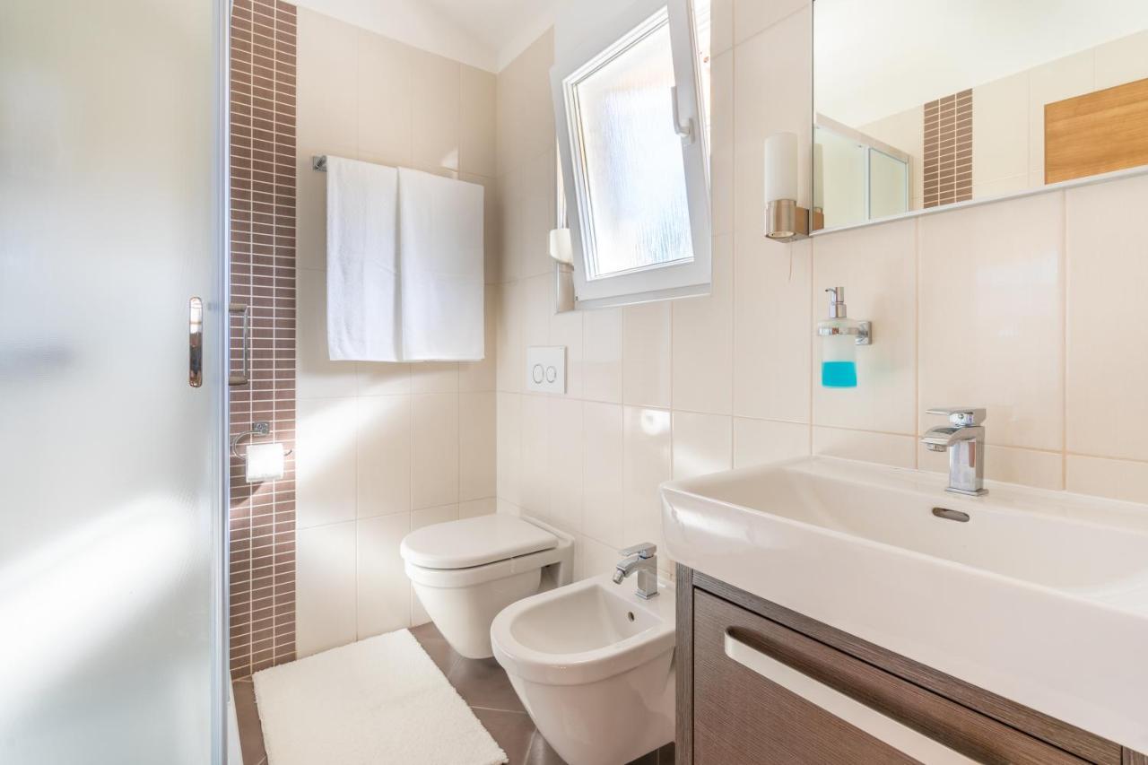 Penthouse Gea Apartment Premantura Luaran gambar