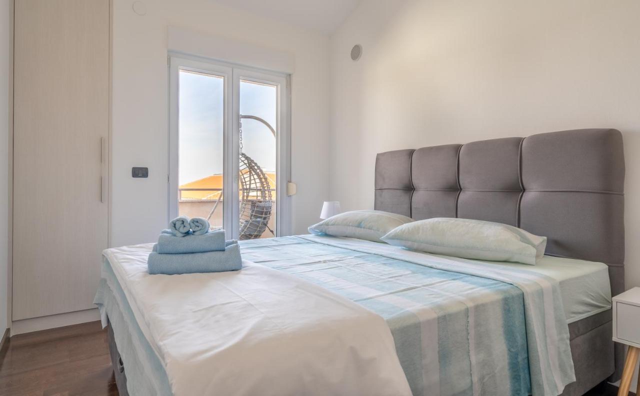 Penthouse Gea Apartment Premantura Luaran gambar