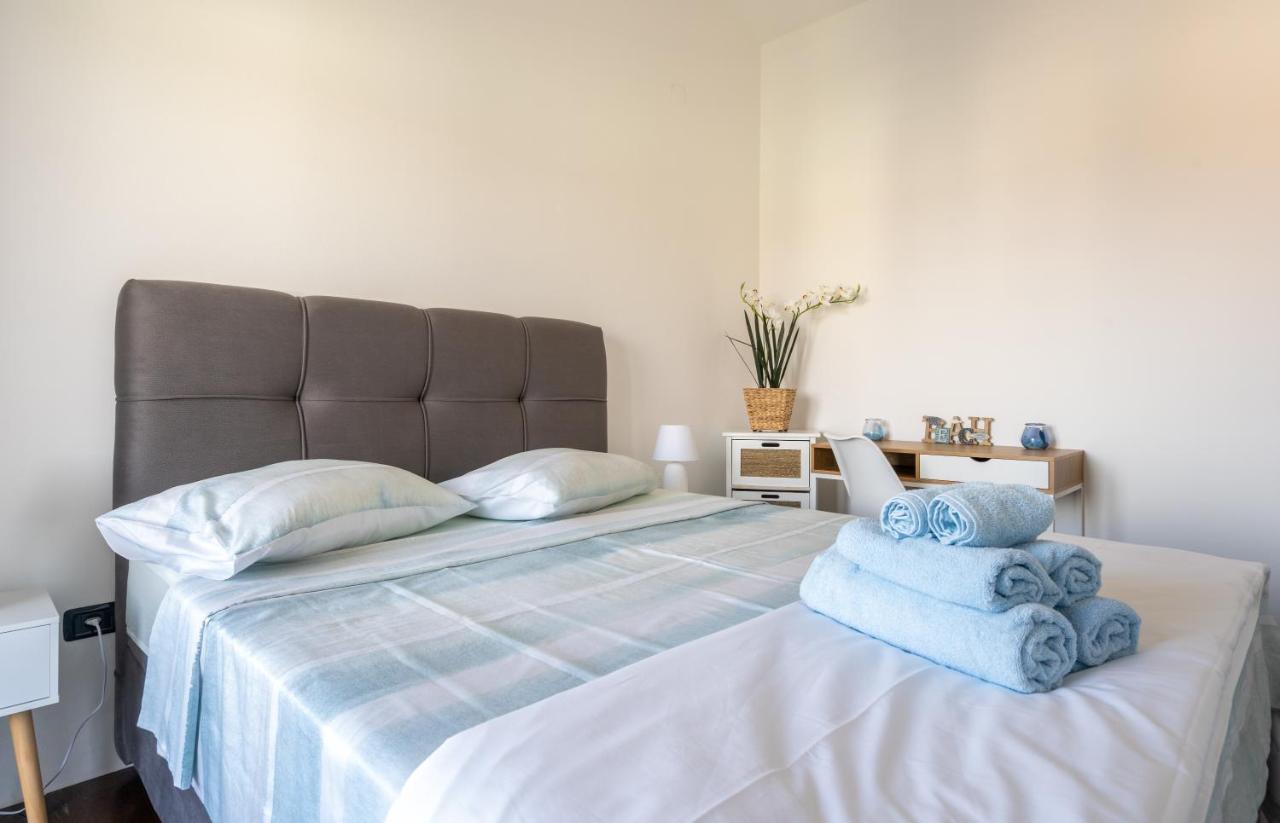 Penthouse Gea Apartment Premantura Luaran gambar