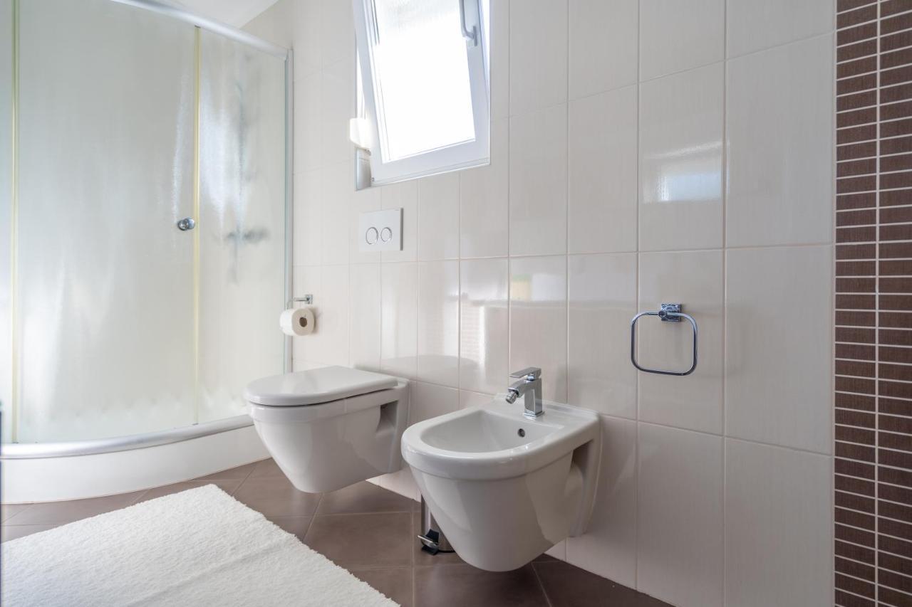 Penthouse Gea Apartment Premantura Luaran gambar