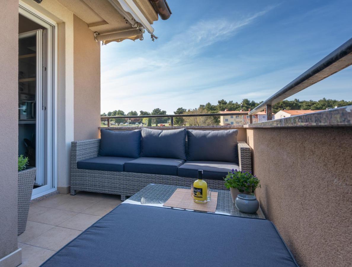 Penthouse Gea Apartment Premantura Luaran gambar